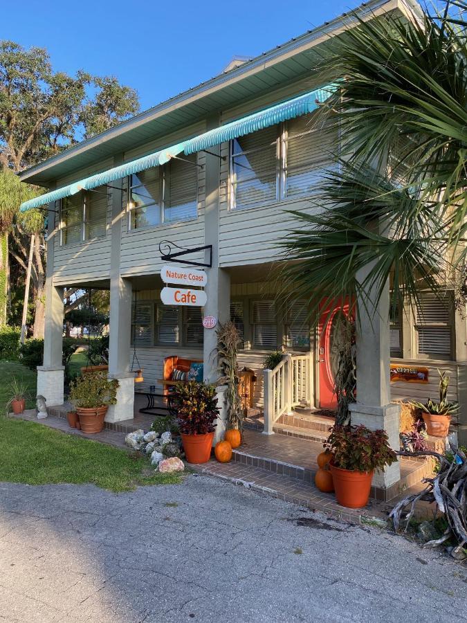 Nature Coast Inn & Cottages Inglis Bagian luar foto