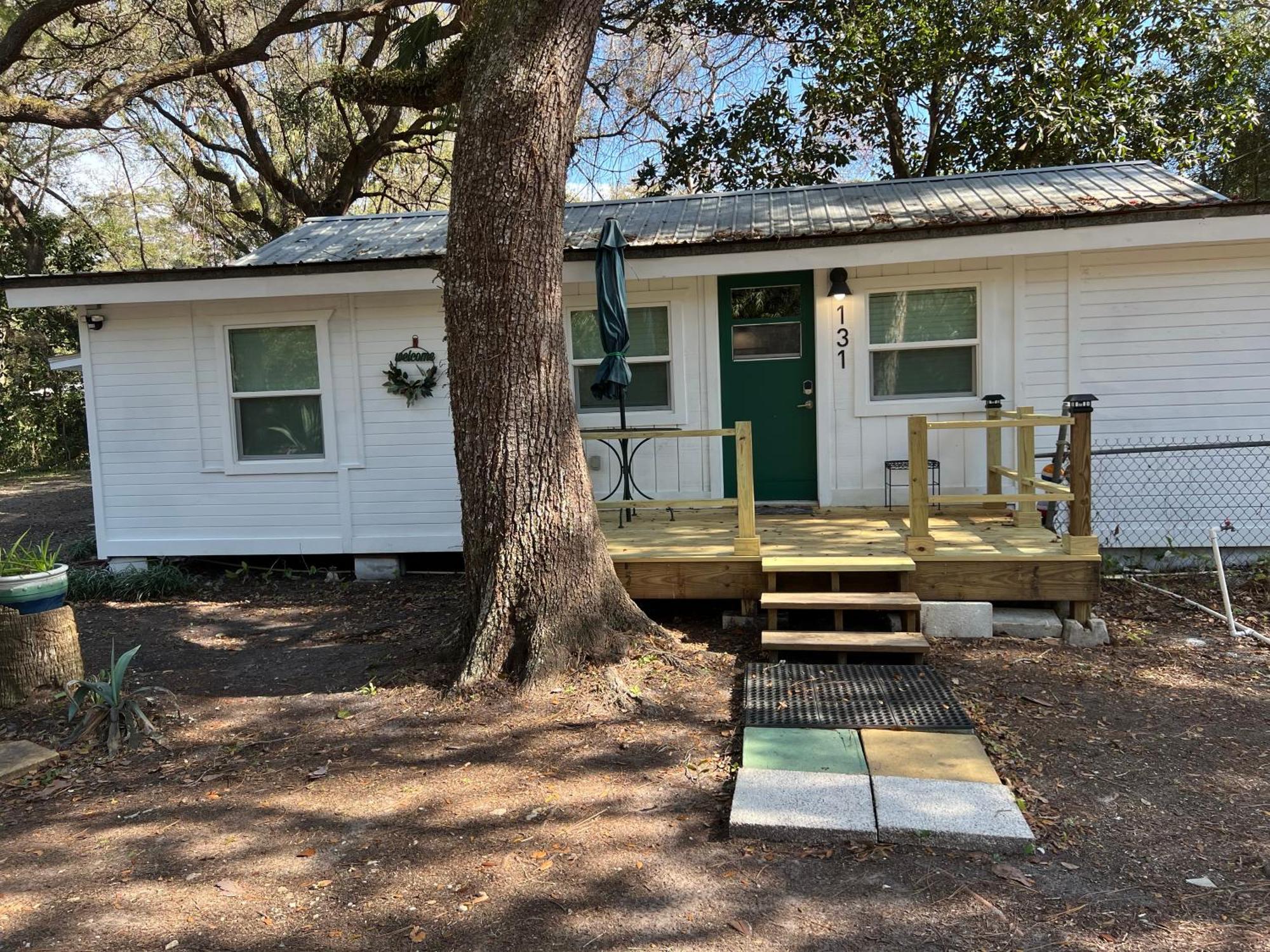 Nature Coast Inn & Cottages Inglis Bagian luar foto