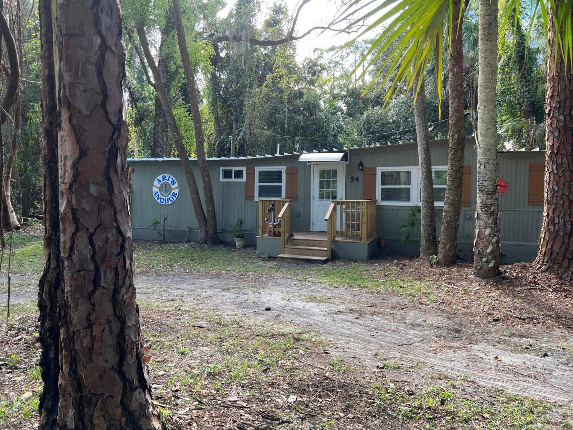 Nature Coast Inn & Cottages Inglis Bagian luar foto