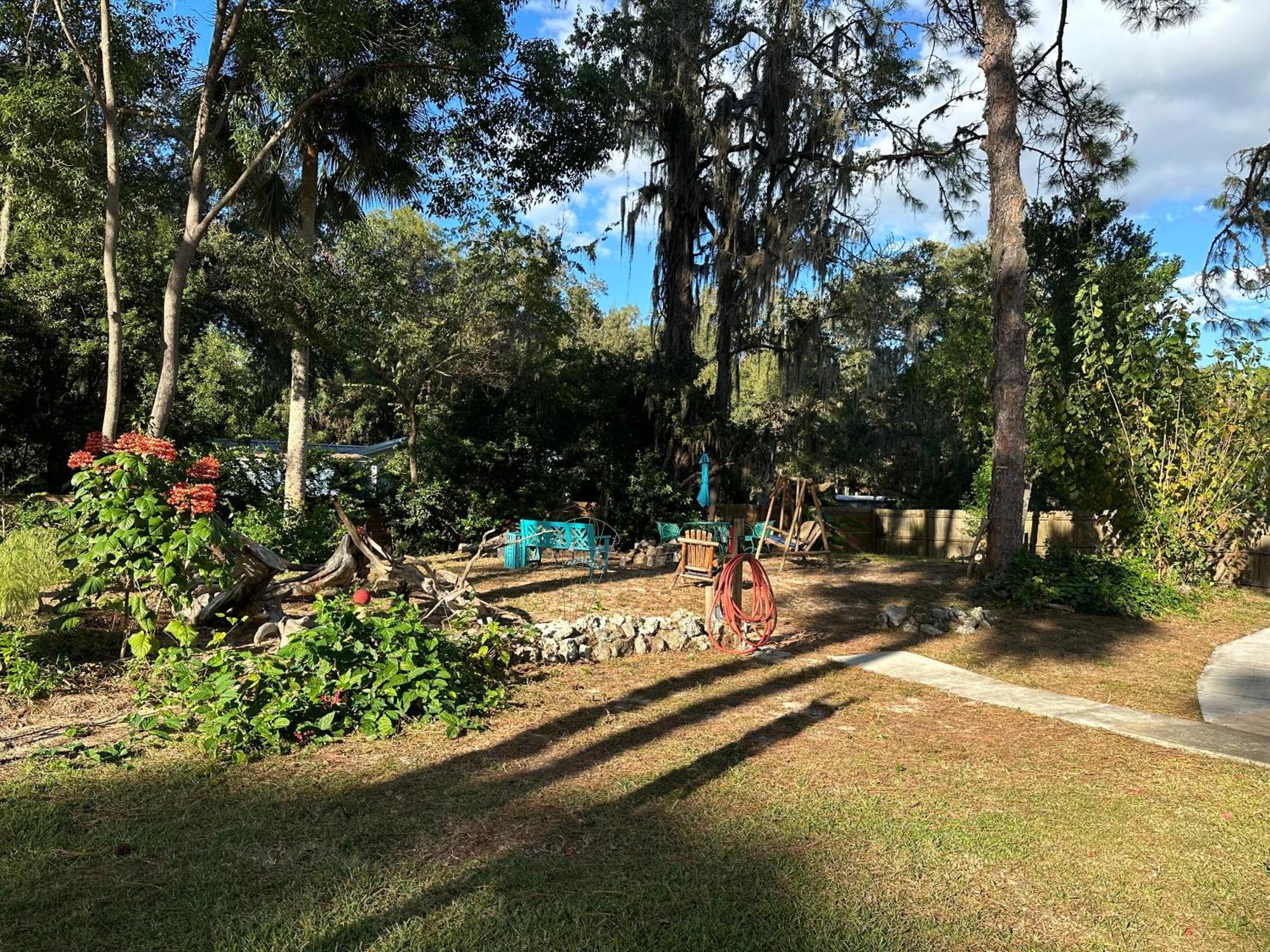 Nature Coast Inn & Cottages Inglis Bagian luar foto