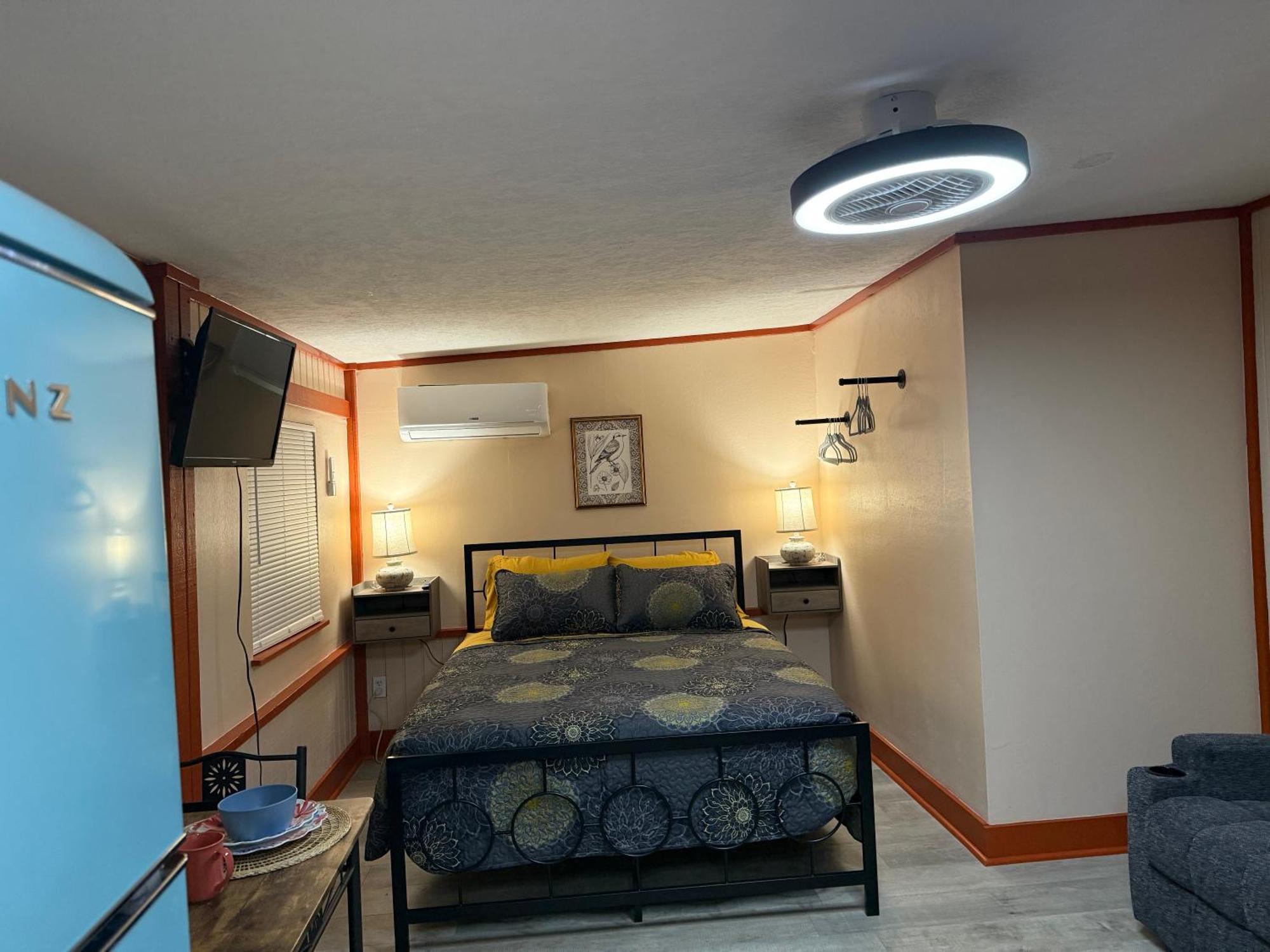 Nature Coast Inn & Cottages Inglis Bagian luar foto